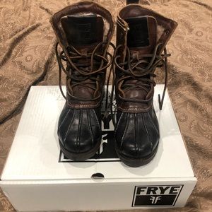 Frye Veronica Duck Boots